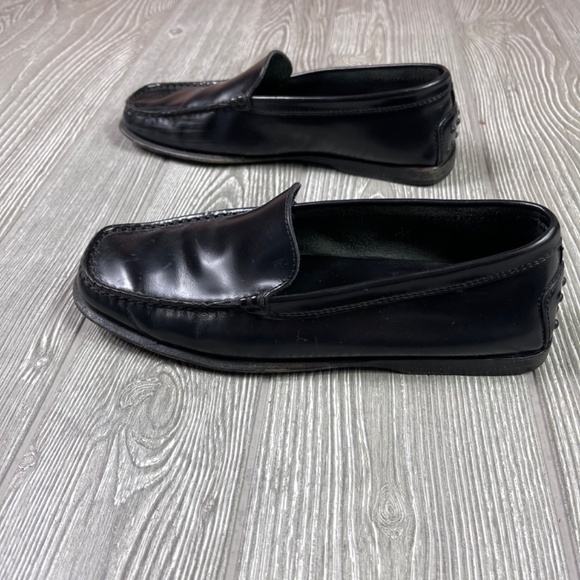 TODS Leather Driving Loafer - Quiet Luxury - Picture 6 of 10
